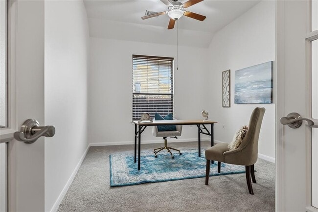 Building Photo - 5501 Allamanda Dr