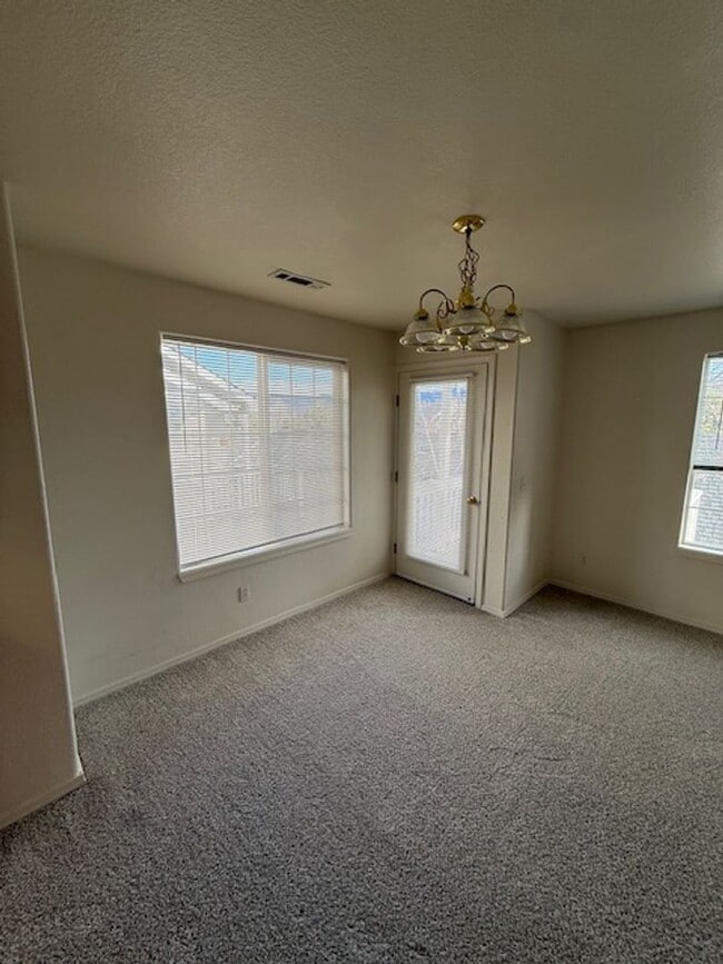 Building Photo - 3014 W Villard St