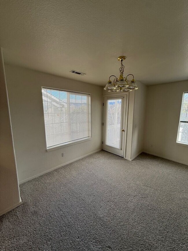 Foto del edificio - 3014 W Villard St