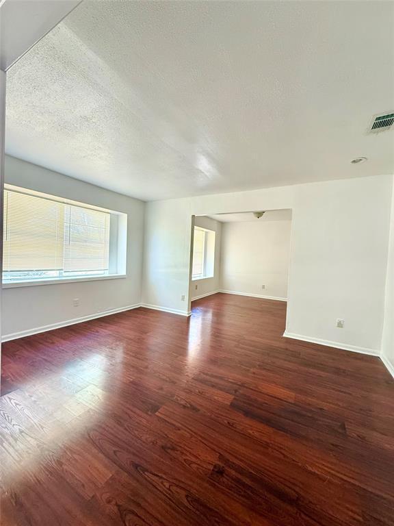Foto del edificio - 7711 Lacy Hill Dr