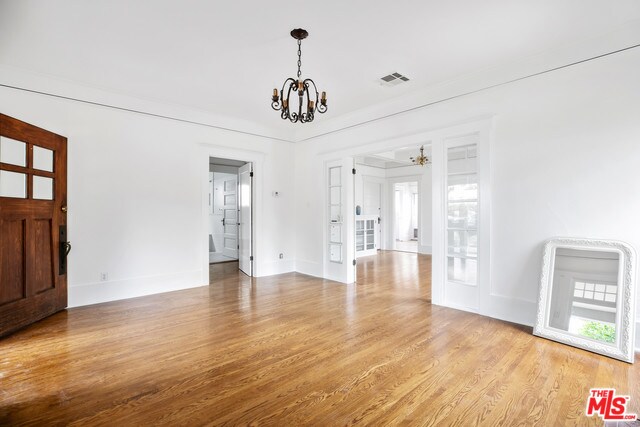 Foto del edificio - 851 Venezia Ave