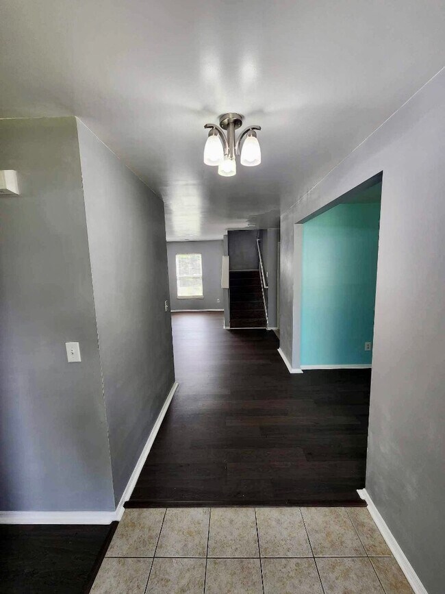 Foto del edificio - 608 Twisted Willow Ct