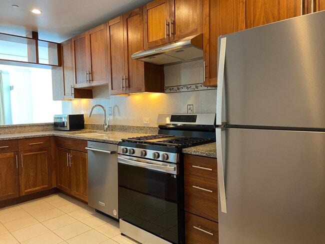 Kitchen - 20 Newport Pky