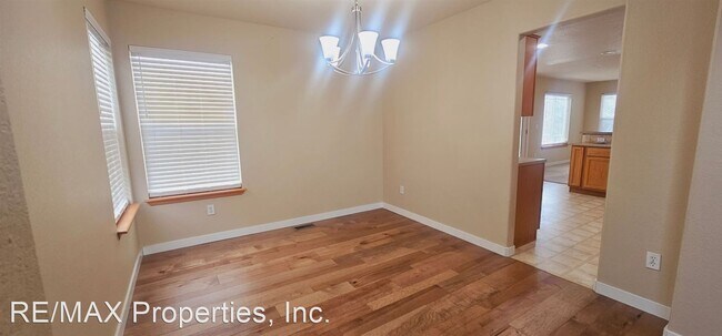 Building Photo - 4 br, 2.5 bath House - 623 Shrubland Dr