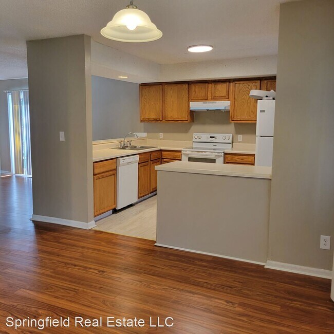 Building Photo - 4 br, 2 bath House - 300 S 14th St