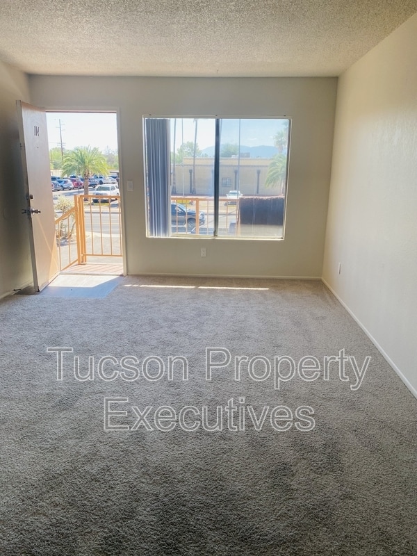 Foto del edificio - 660 S Tucson Blvd