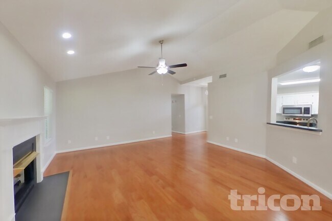 Building Photo - 2103 Academy Way