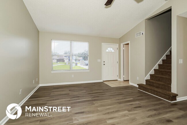 Foto del edificio - 8144 Colonnade Ct W