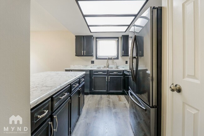 Building Photo - 322 S 600 W