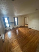 Building Photo - 26 William St