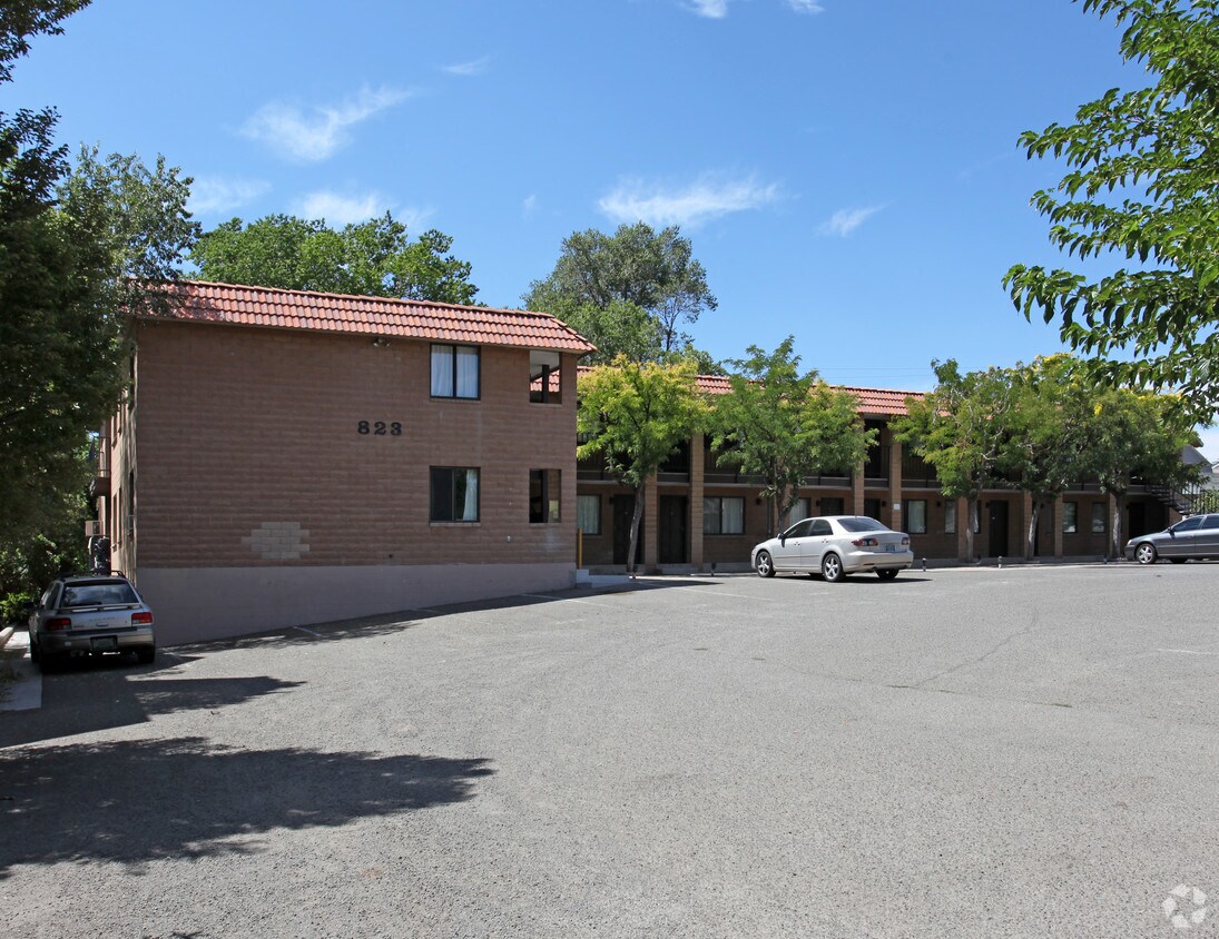Foto del edificio - 823 Ralston St