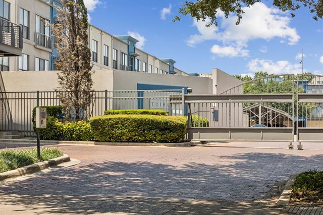 Foto del edificio - 4414 Cedar Springs Rd