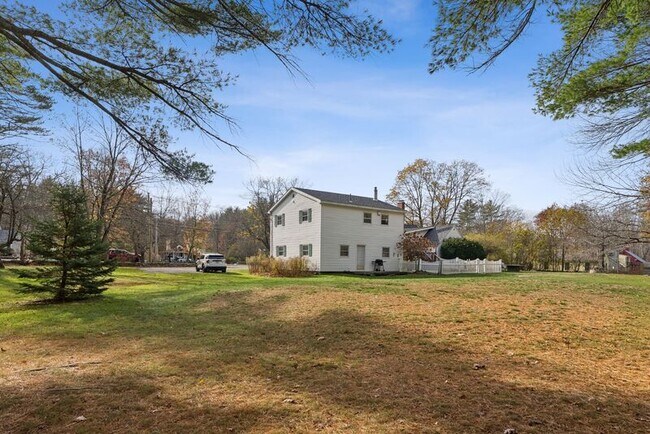 Foto del edificio - 1087 Littlefield Rd