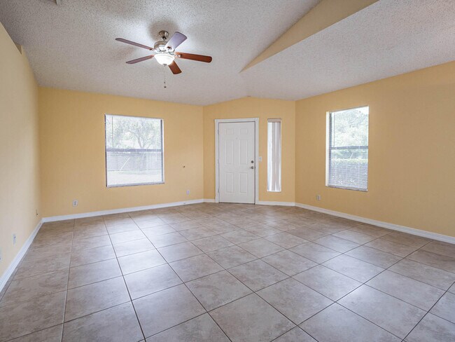 Foto del edificio - 2827 Stoneway Ln