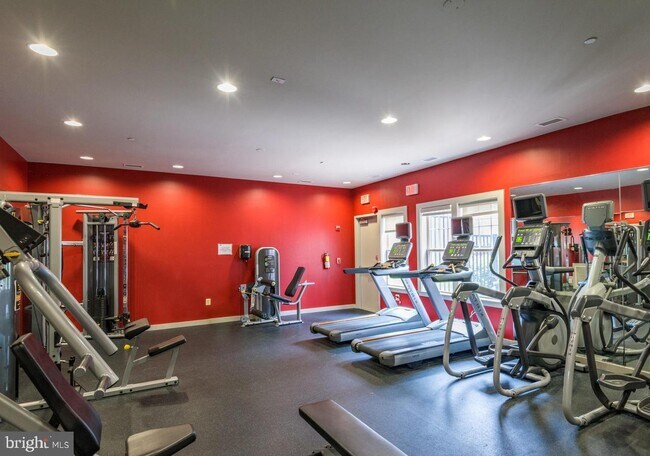 Foto del edificio - 1705 Ascot Way