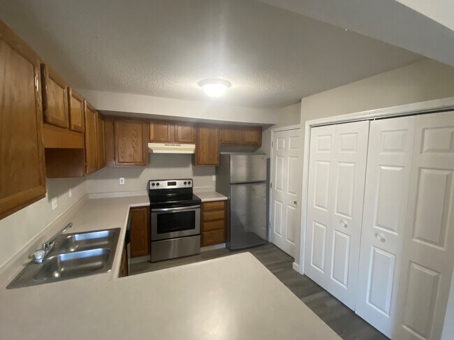 Building Photo - 958 Boston Way