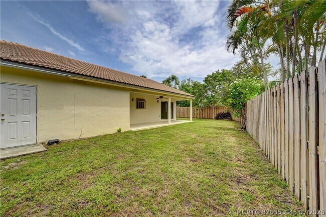Foto del edificio - 13348 NW 13th St