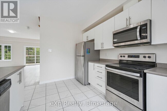 Photo du bâtiment - 88 Decorso Dr