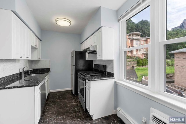 Foto del edificio - 260 Undercliff Ave