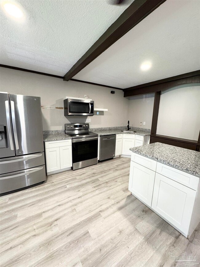 Building Photo - 9720 Sandpiper St