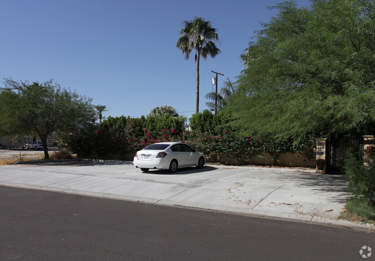 Foto del edificio - 520 Chuckwalla Rd