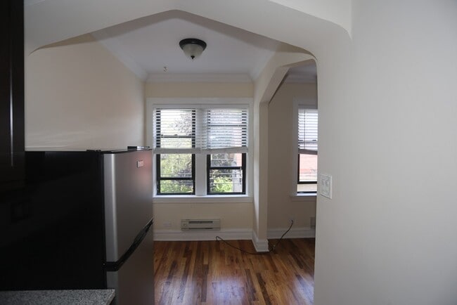 Foto del edificio - 4742 N Hermitage Ave