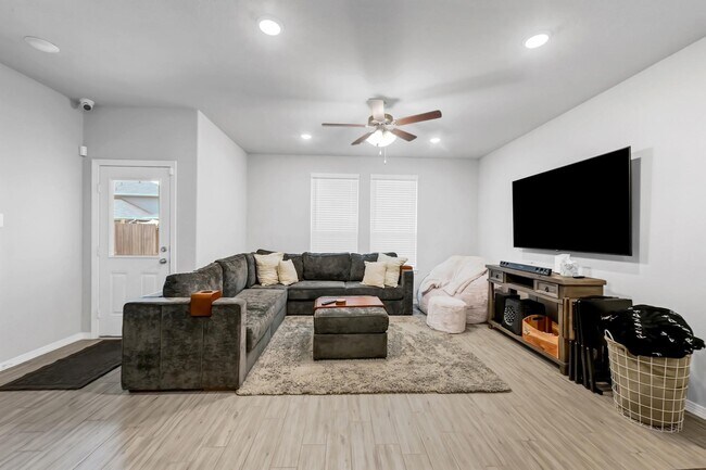 Foto del edificio - 24715 Oakheath Arbor Ln