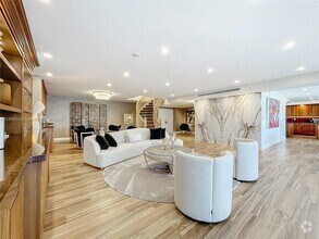 Building Photo - 11113 Biscayne Blvd