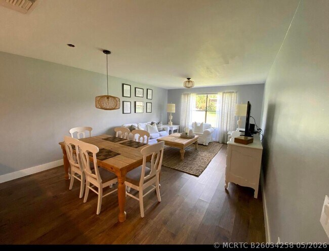 Foto del edificio - 13055 Albright Ct