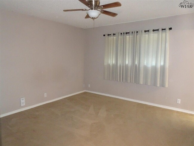 Foto del edificio - 405 Swenson St