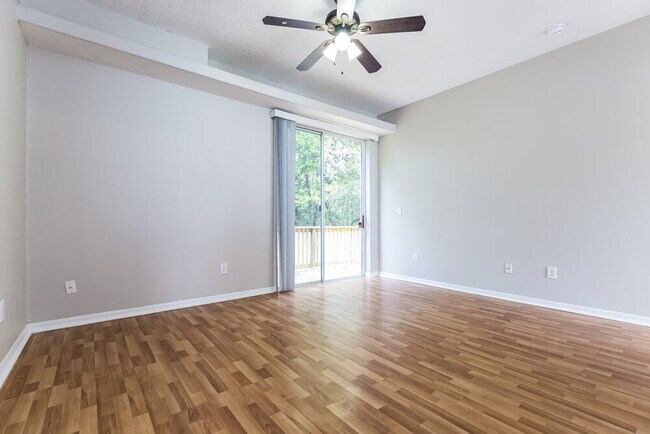 Foto del edificio - 1644 Lamplighter Way