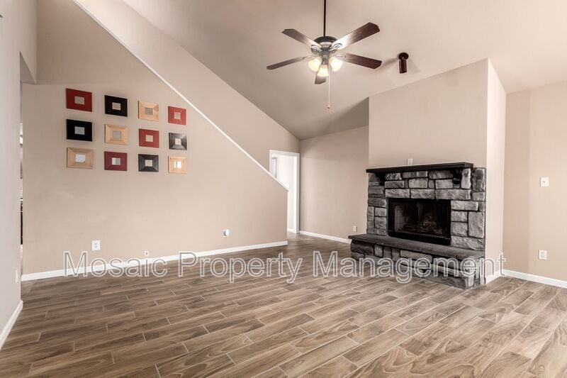 Primary Photo - 4307 E Contessa St