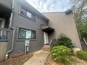 Building Photo - 148 Conestoga Way