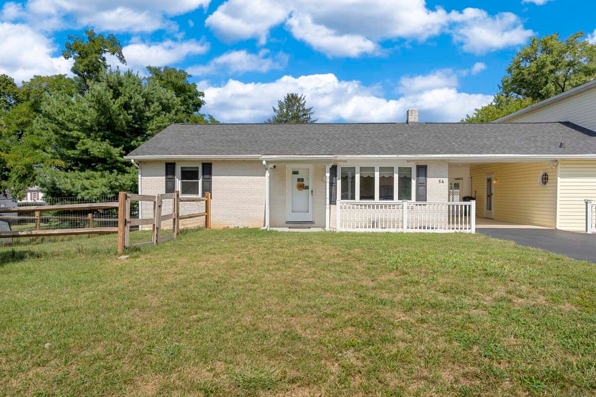 54 W Henrietta St, Smithsburg, MD 21783 House Rental in Smithsburg