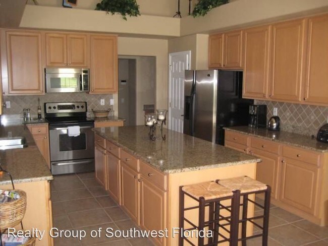 Foto del edificio - 23030 Whispering Ridge Dr
