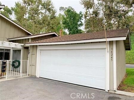 Foto del edificio - 16245 Sierra Ridge Way