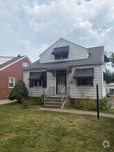 Building Photo - 1497 E 193rd St