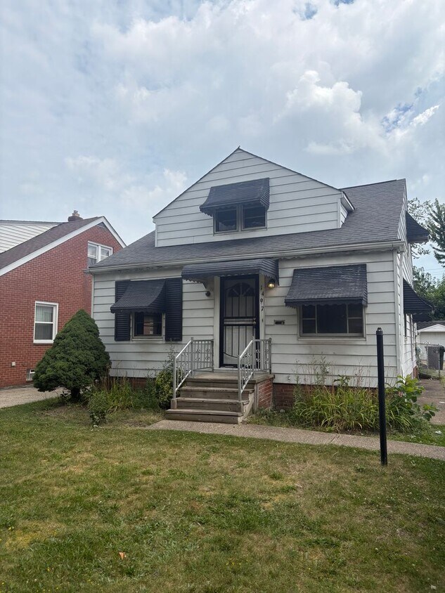 Primary Photo - 1497 E 193rd St