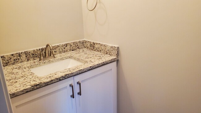 Building Photo - Hartbrook Townhomes - 3260 Academy Drive U...