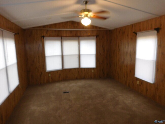 Foto del edificio - 5039 Main Dr