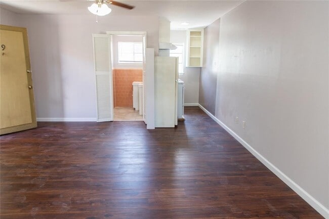 Building Photo - 2501 Yoakum Blvd