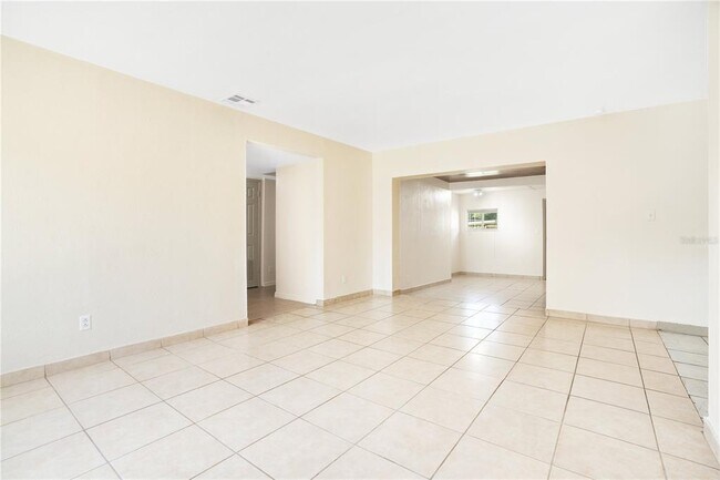 Building Photo - 64 N Alder Dr