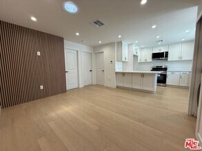 Building Photo - 5759 Lemp Ave