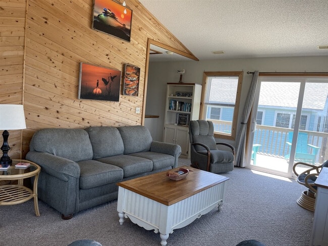 Building Photo - 54205 Marlin Ct