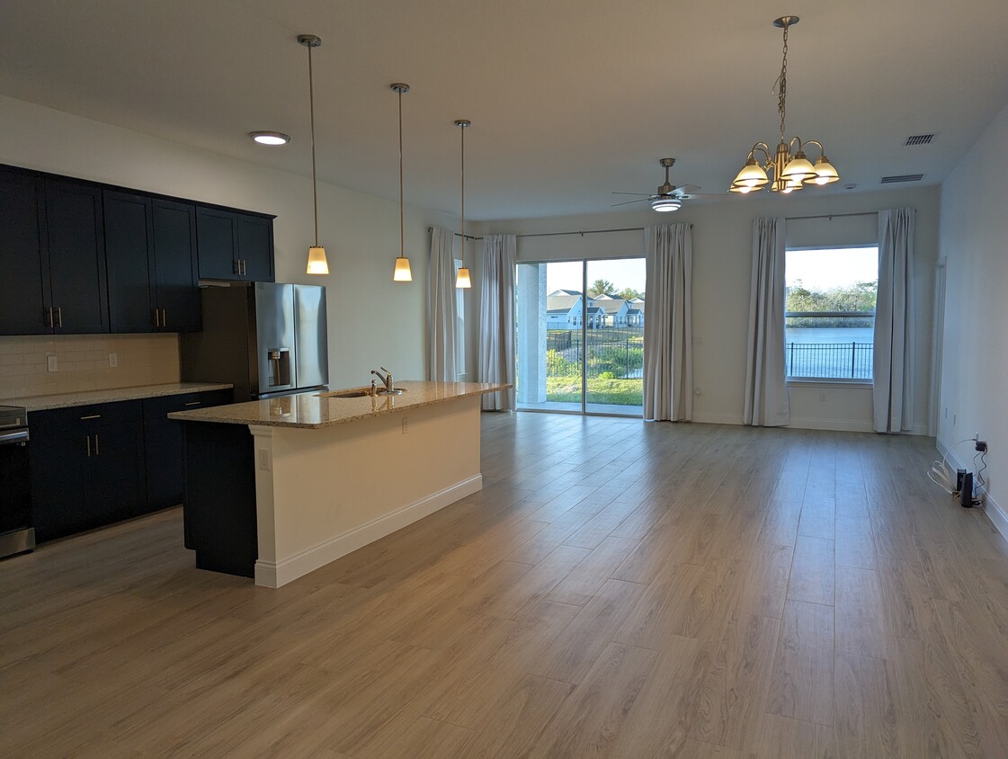 Foto principal - 6655 Heather Rd