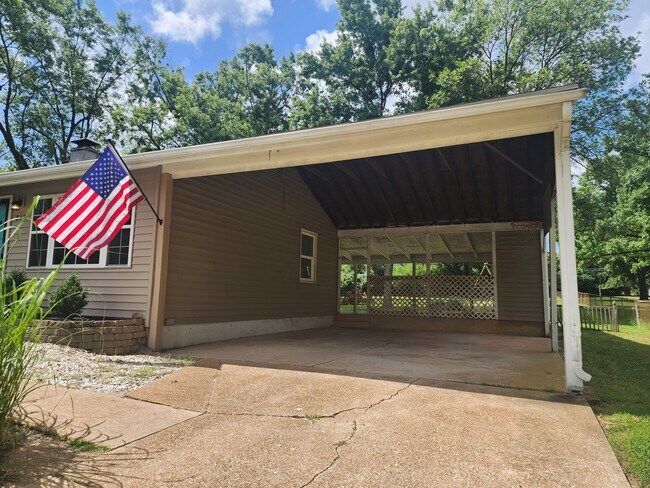 Foto del edificio - 213 Ramsey Ln