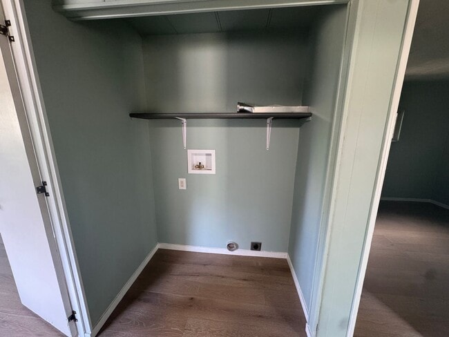 Building Photo - Newly Remodeled Manufactured Home