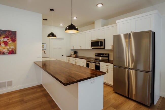 Building Photo - 20220 Frog Pond Ct