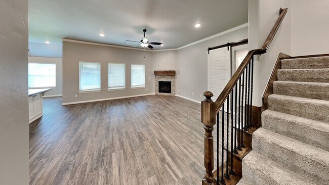 Foto del edificio - Magnificently Beautiful 4 Bedroom 3 Bathro...