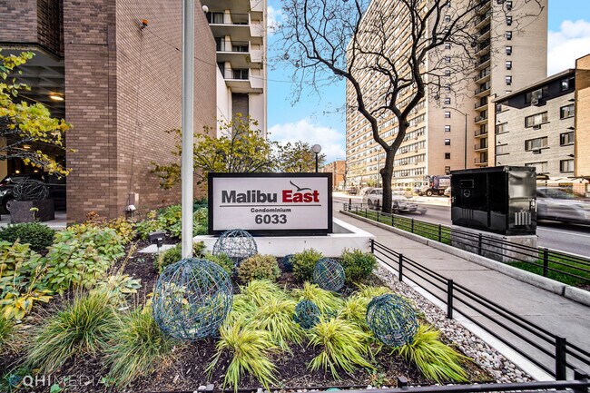 Foto del edificio - 6033 N Sheridan Rd